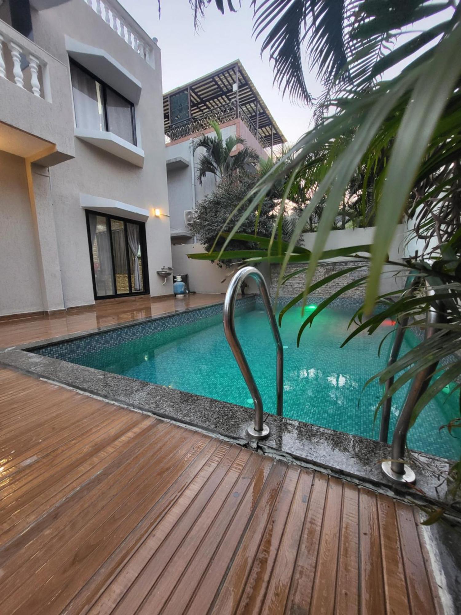 The Perfect Stays Para Disco Big Pool Cricket Turf Villa Лонавала Экстерьер фото
