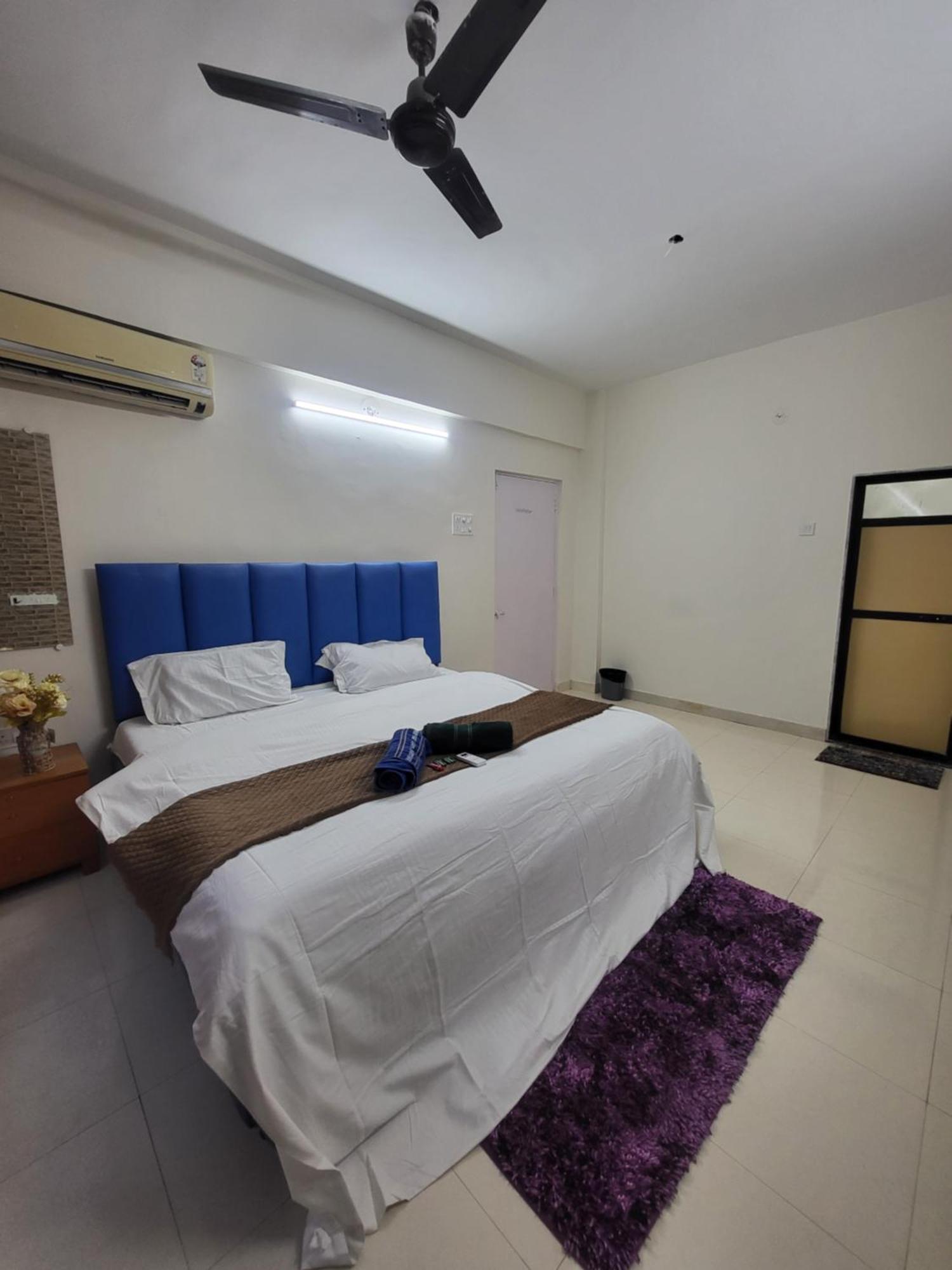 The Perfect Stays Para Disco Big Pool Cricket Turf Villa Лонавала Экстерьер фото