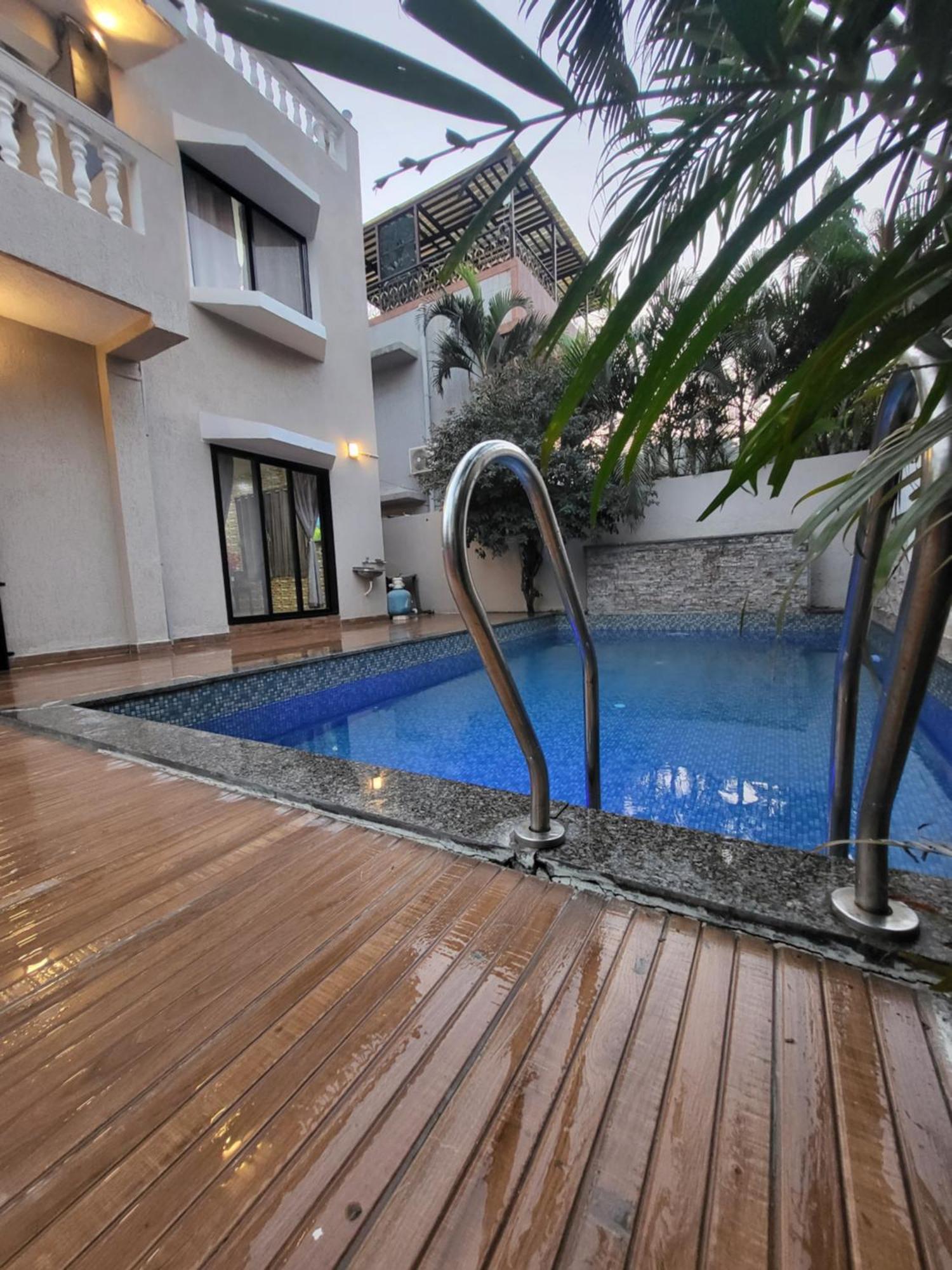 The Perfect Stays Para Disco Big Pool Cricket Turf Villa Лонавала Экстерьер фото