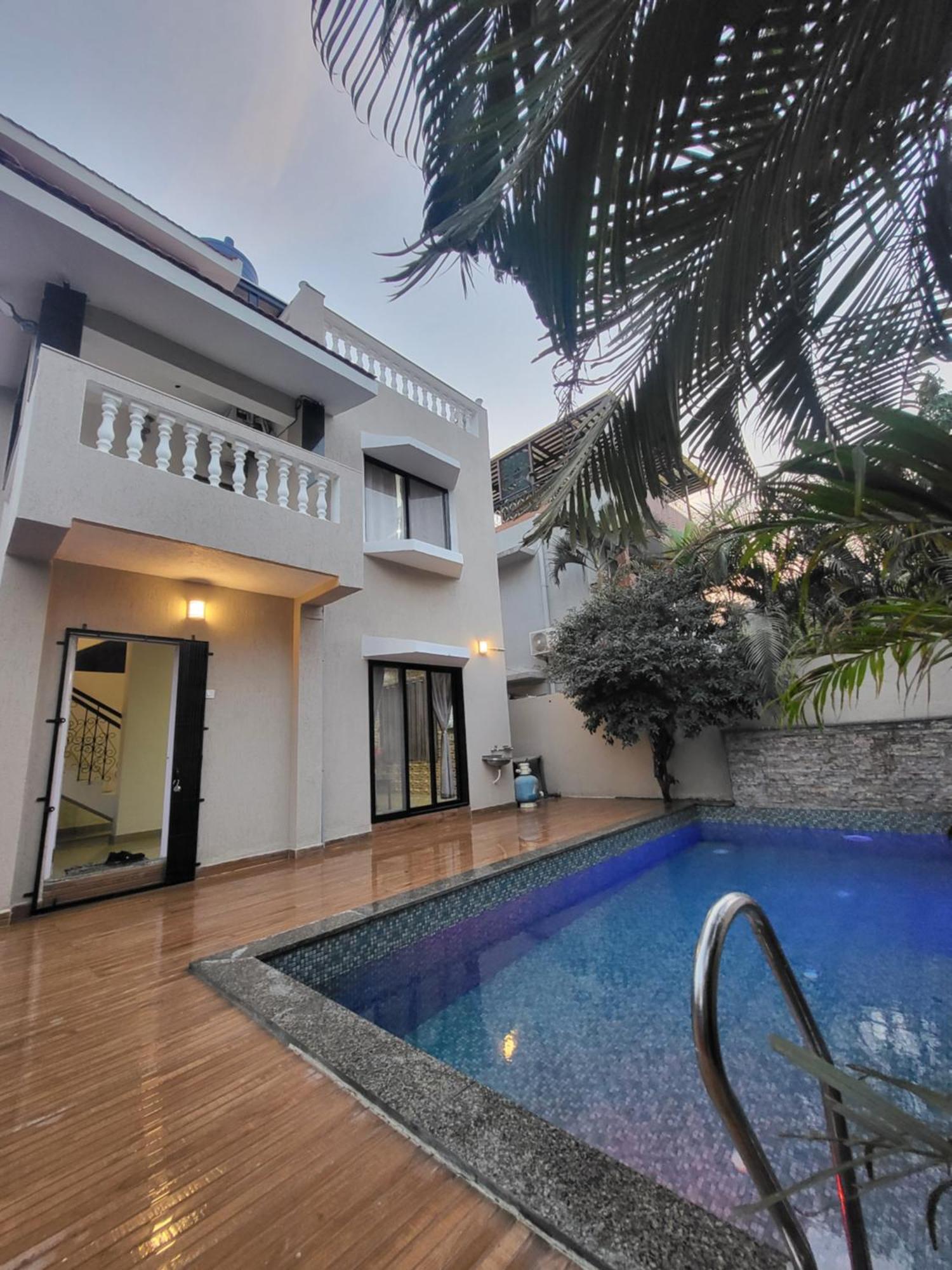 The Perfect Stays Para Disco Big Pool Cricket Turf Villa Лонавала Экстерьер фото