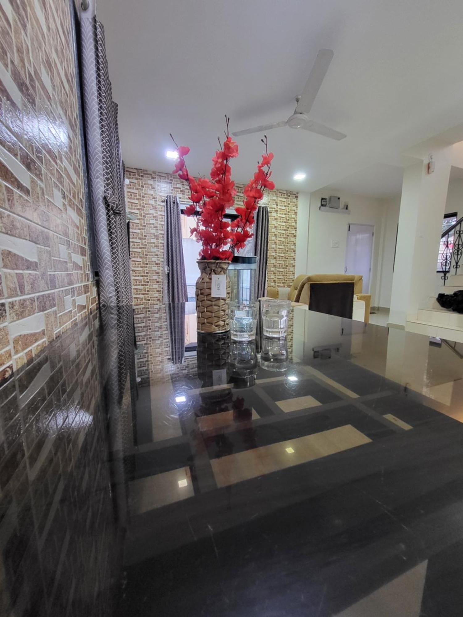 The Perfect Stays Para Disco Big Pool Cricket Turf Villa Лонавала Экстерьер фото